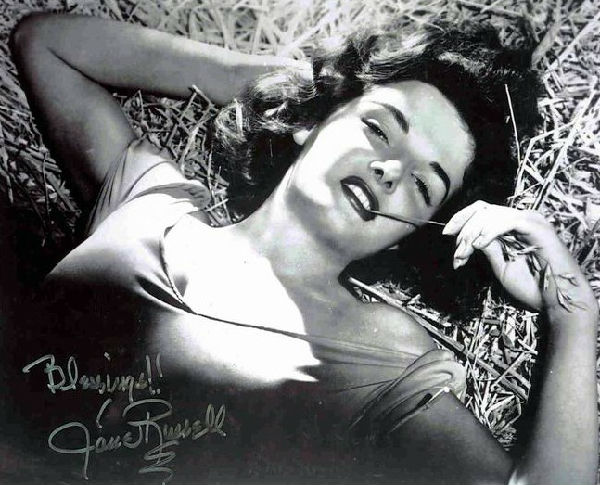 老照片——美艳传奇简卢塞尔(Jane Russell)写真！优雅贵气