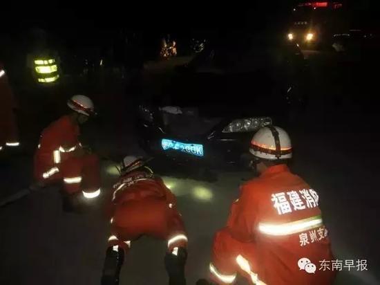 2男1女未买到避孕套 女孩撒娇坐路中被撞死(图)