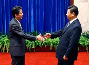 安倍提刀来见 中国除了愤怒更应羞愧(图)