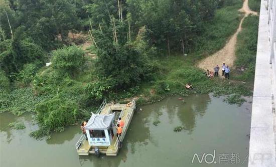 广东江面上现女性浮尸 围观群众中1女子当场跳江