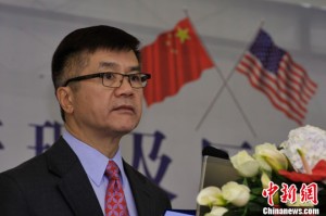 骆家辉谈在欧偶遇习近平：借西装拜会(图)