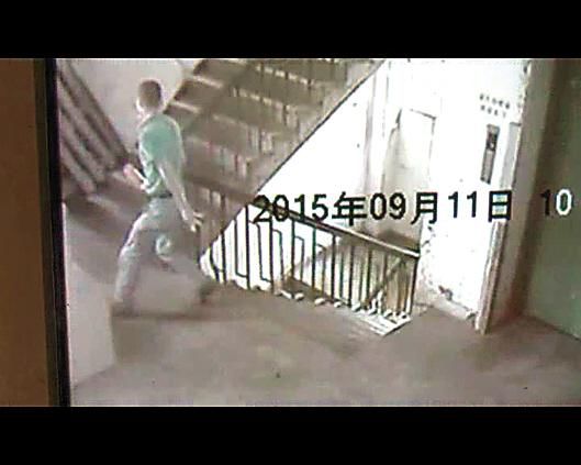 51岁父亲砍杀24岁亲生女后跳楼 疑因家庭纠纷(图)