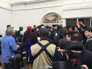 习奥联合记者招待会即将举行 记者白宫前排长队