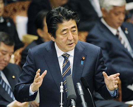 快讯：安倍不经投票再次当选日本自民党总裁(图)