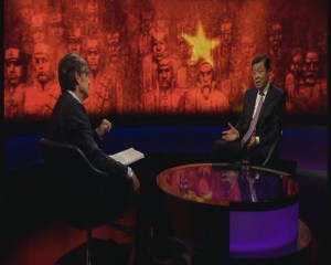 看中国驻英大使舌战BBC主播 回答阅兵话题(视)