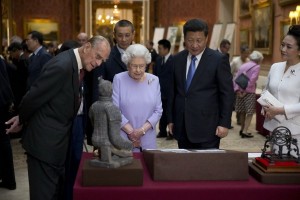 英国女王邀习近平夫妇参观皇家收藏中国藏品(图)