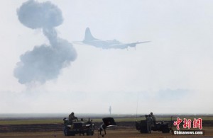 高清：美国休斯敦航空展再现“偷袭珍珠港”