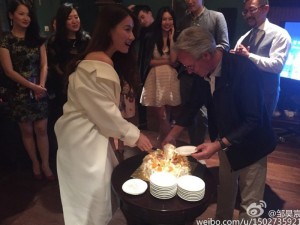 兰博基尼创始人向中国最美奥运大使求婚(高清图)