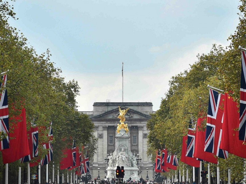 英媒：意外发生 习近平访英遭遇尴尬画面