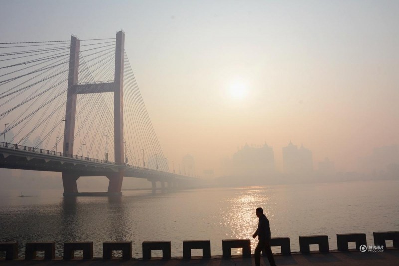 东北三省进供暖季 雾霾漫天 空气重度污染(组图)