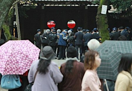 日本靖国神社洗手间发生爆炸 疑为恶意袭击(组图)