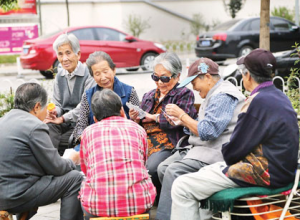 中国的老年人 不愿来加拿大团聚