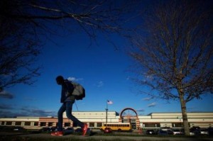 亚裔学霸让本土学生患心理疾病 美学校取消期末考