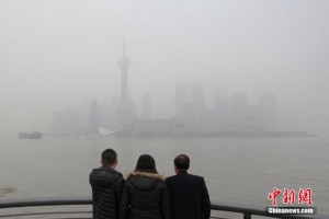 北方重污染随风输送 上海也沦陷在"霾海"里(高清)