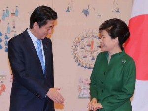 不再道歉 安倍将历史一笔勾销大错特错(图)