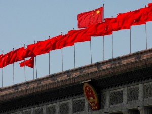 “党领导一切”红旗再举 中共党建用力过猛(图)