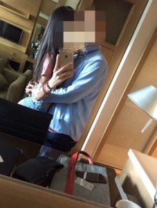 已婚男校长与女学生恋爱 两人开房照流出(组图)