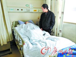 "植物人"滞留医院31个月 法院开出"撤离令"(图)