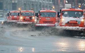 莫斯科遇80年来最大暴雪 6万环卫工上街扫雪(图)