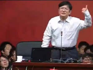 贵大校长谈空乘专业:倒个水为什么要长得漂亮(图)