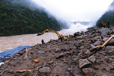 福建三明山体滑坡袭击水电工地 致41人失联(图)