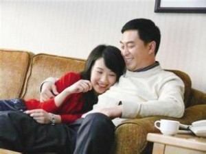 海藻宋思明8年后再聚  张嘉译儒雅李念成了人妇