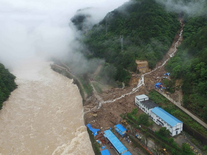 江苏盐城多地遭龙卷风袭击 已致78人死亡(图)