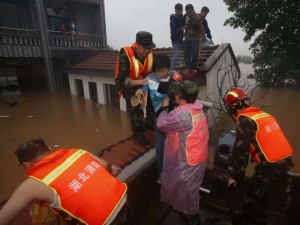 98洪水再现？ 南方暴雨印证温家宝预言(图)