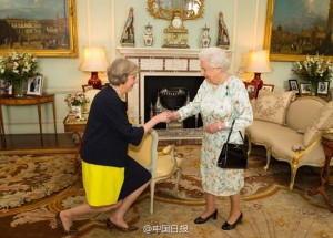 特雷莎·梅正式接任卡梅伦 成英国第2位女首相(图)