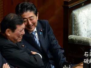 石破茂拒安倍内阁职位 欲接班安倍？(图)