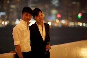 父母见证，香港富三代男星和7年男友结婚(组图)