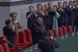 15万朝鲜青少年齐聚五一体育场  金正恩亲自检阅