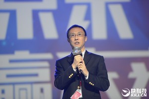 京东商城CEO宣布卸任：因为家庭原因移居美国