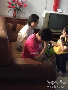 女生被骗光学费离世 父亲拒捐款：后悔去报警(图)