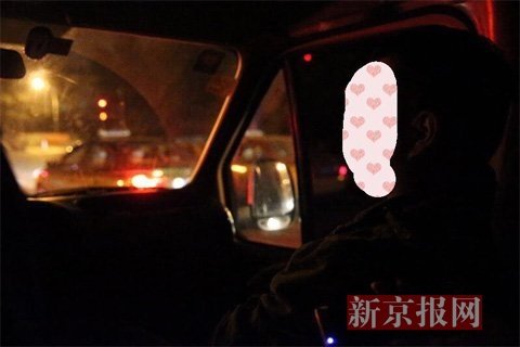 “十一”首贼被警察叔叔带走 在天安门偷钱包(图)