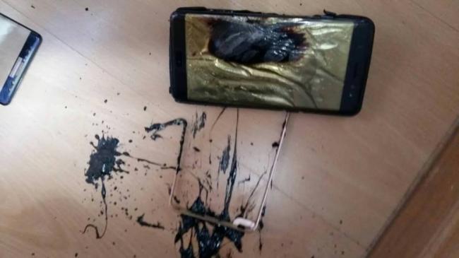 三星Note7香港首爆炸 机身烧熔 机主发烧(图)