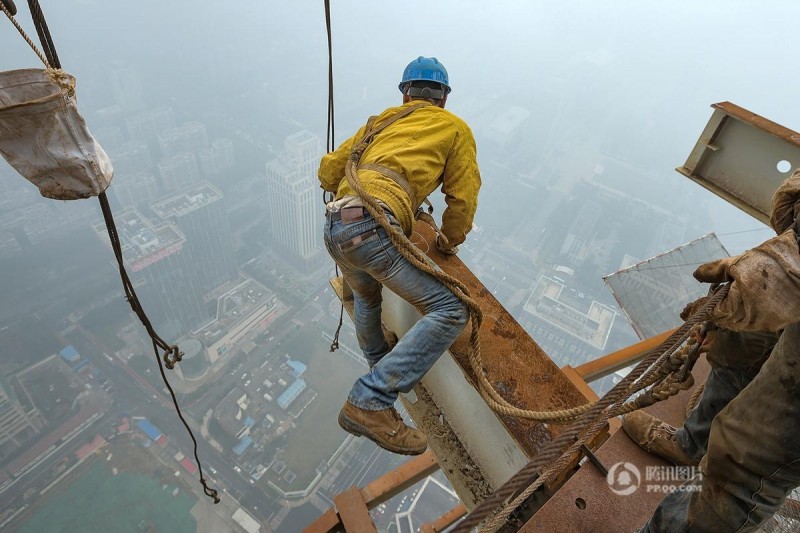 高空舞者：他们在400米云端建设城市(高清组图)