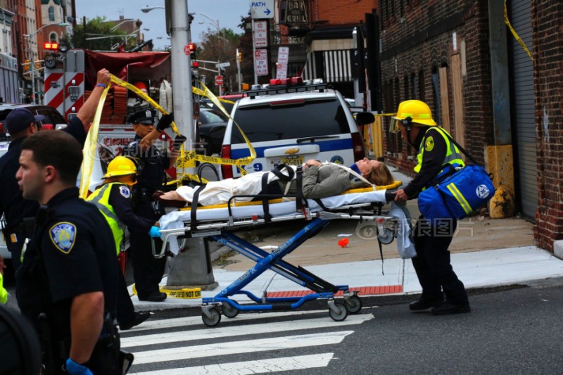 新泽西火车撞月台 1死108伤 惨烈现场曝光(组图)