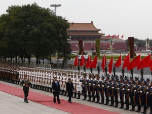 不再向美国一边倒 杜特尔特的另一条道路选择