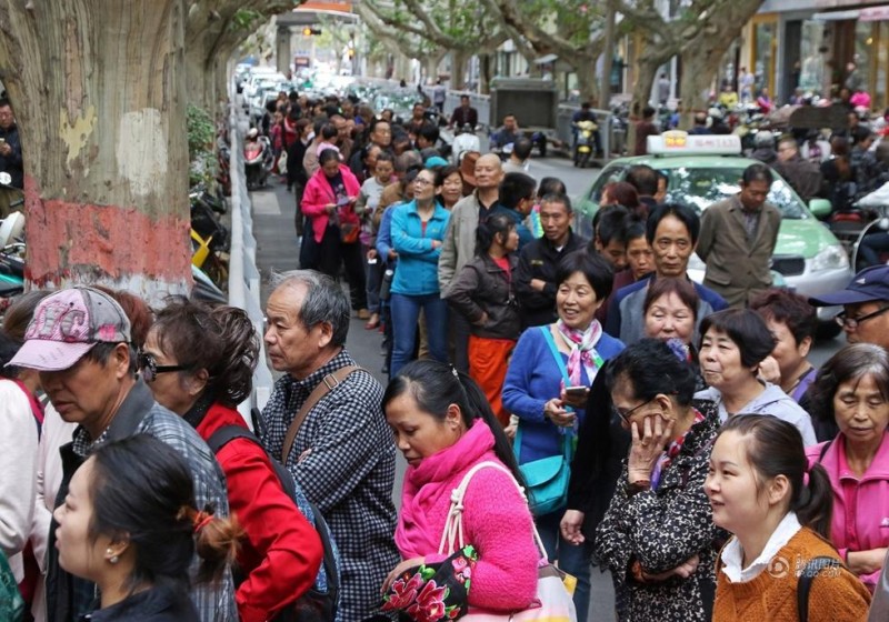 郑州首家免费素食餐厅因人数过多致提前歇业(图)