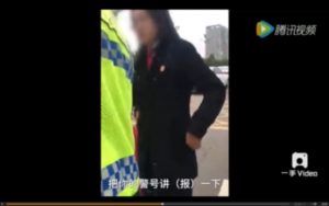 女司机违停被罚破口大骂 交警：法院的惹不起(图)