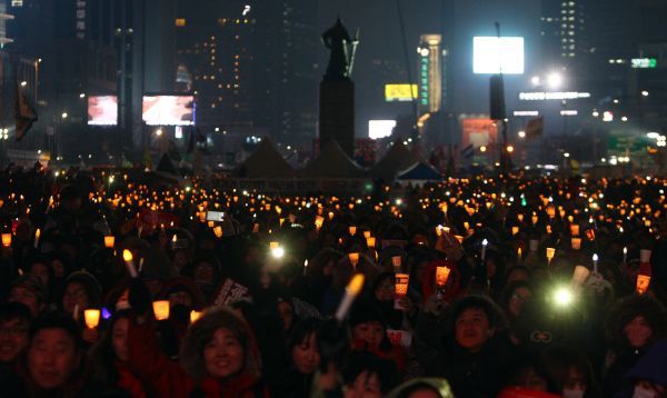 韩检方：录音证据显示朴槿惠无能 令人深感失望