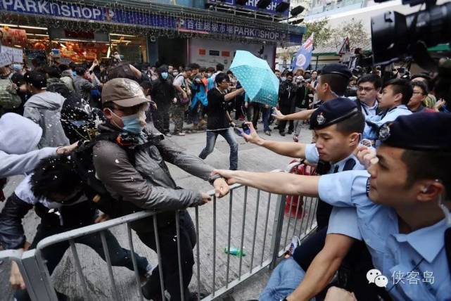 “港独”猖獗 香港要补补历史课了(组图)