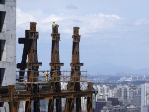 楼市将巨变 搬掉压在北京头上三座大山(图)