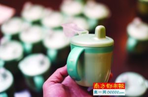 为救那英国自闭男孩 中国工厂重启13年前生产线