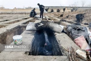 伊朗流浪汉住郊外墓穴 照片传出后震惊总统(组图)