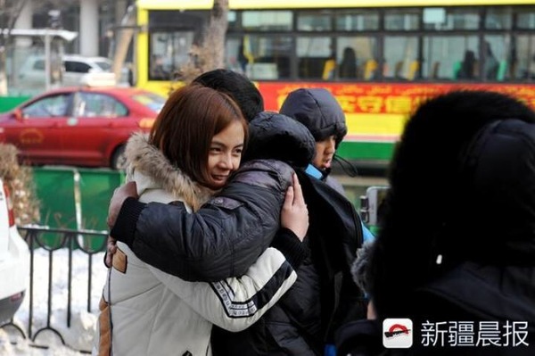 20岁女孩出差新疆失联10天 因为手机丢了(组图)