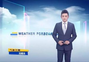 用生命播报！气象主播外景连线遭遇雷击(视频)