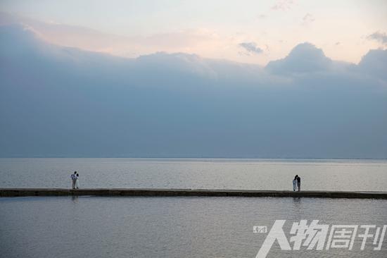 女子卖房到大理开客栈 被关停后一无所有