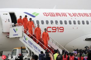 C919首飞背后 中国告别8亿件衬衫换波音的历史